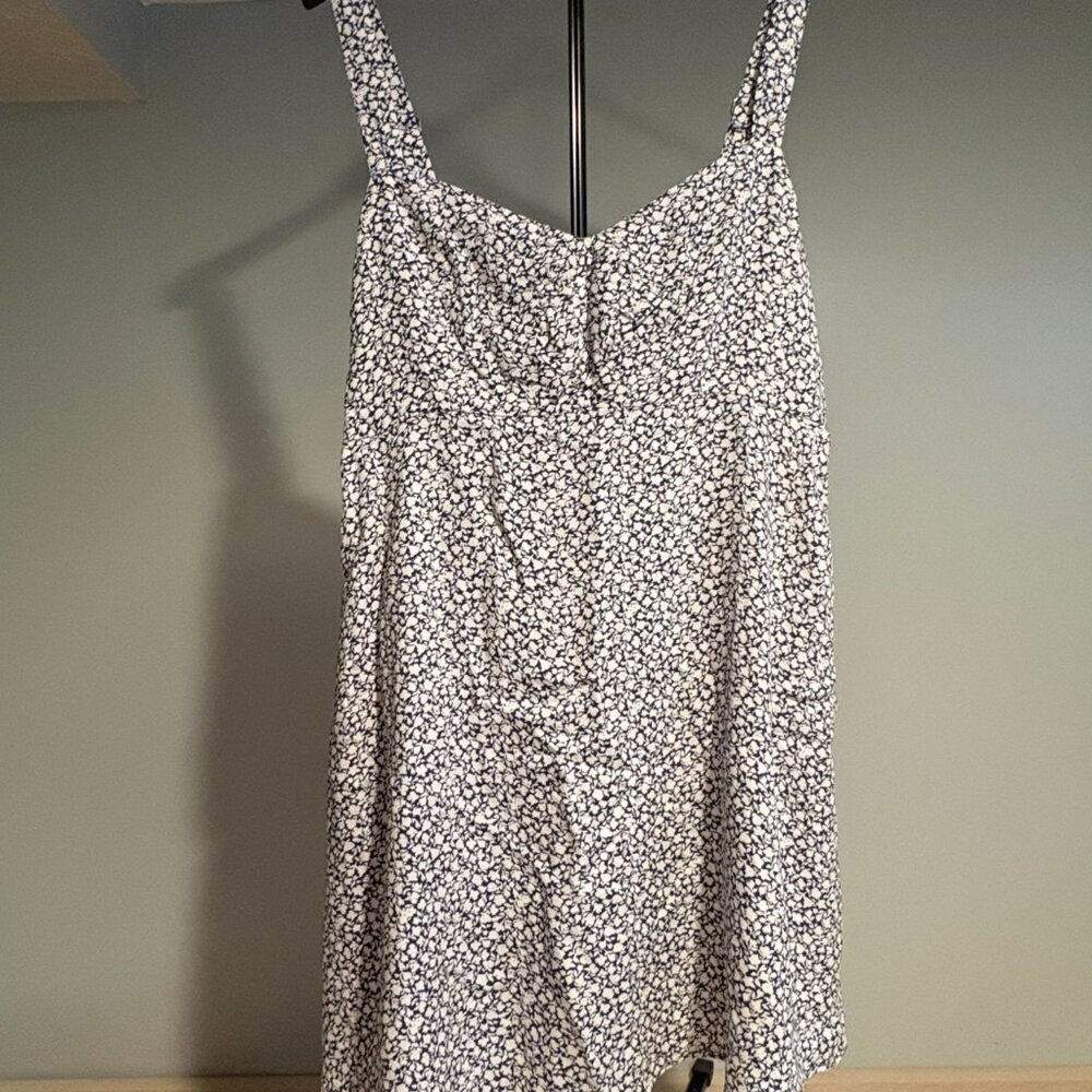 NWT Old Navy Womens Size L Blue And White Floral Stretch Summer Dress